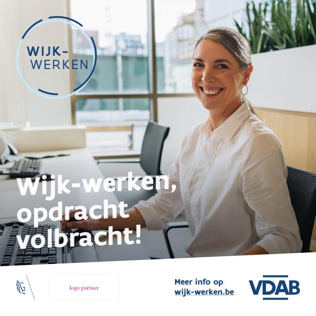 Vrouw aan bureau - Wijk-werken, opdracht volbracht_1080x1080