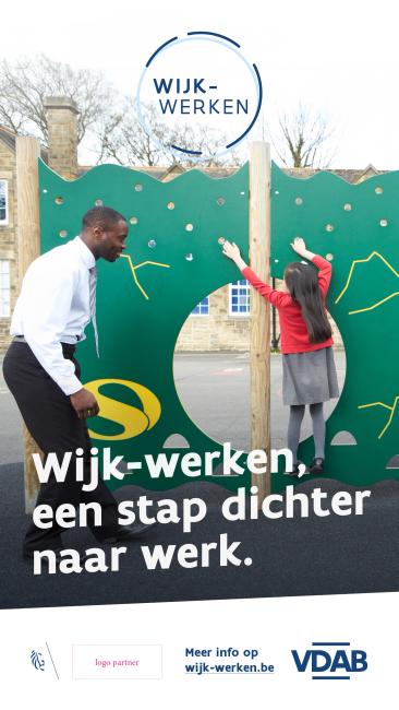 Begeleider spelende kinderen - Wijk-werken, een stap dichter bij werk_1080x1920