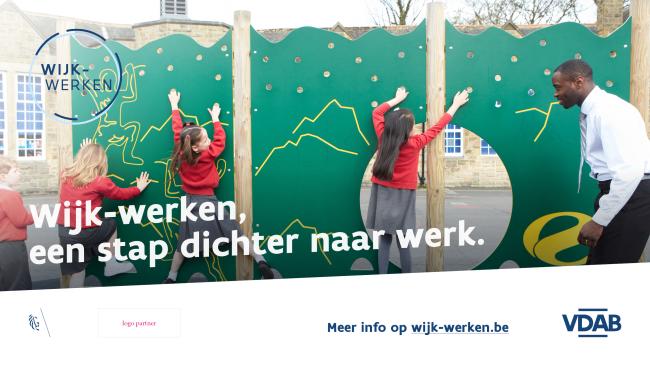 Begeleider spelende kinderen - Wijk-werken, een stap dichter naar werk_1920x1080